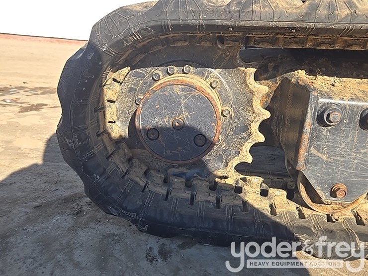 2022-kubota-u25-image-44