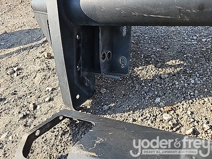 2016-gmc-2500-image-11