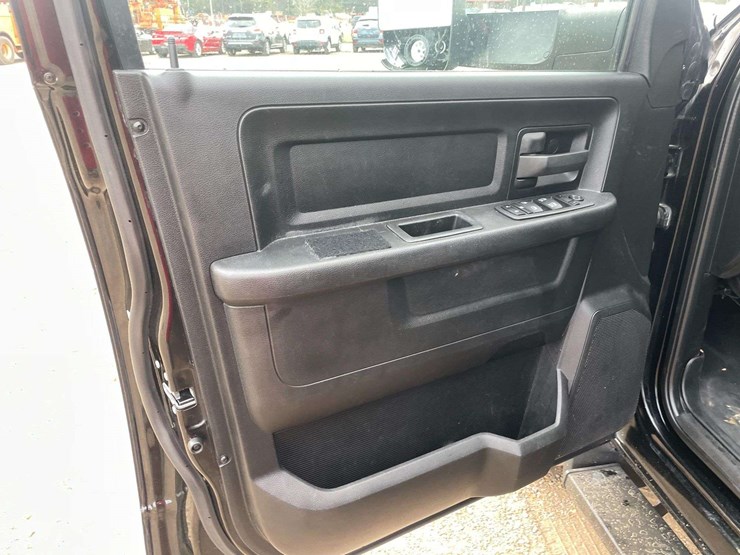 2022-dodge-3500-image-9