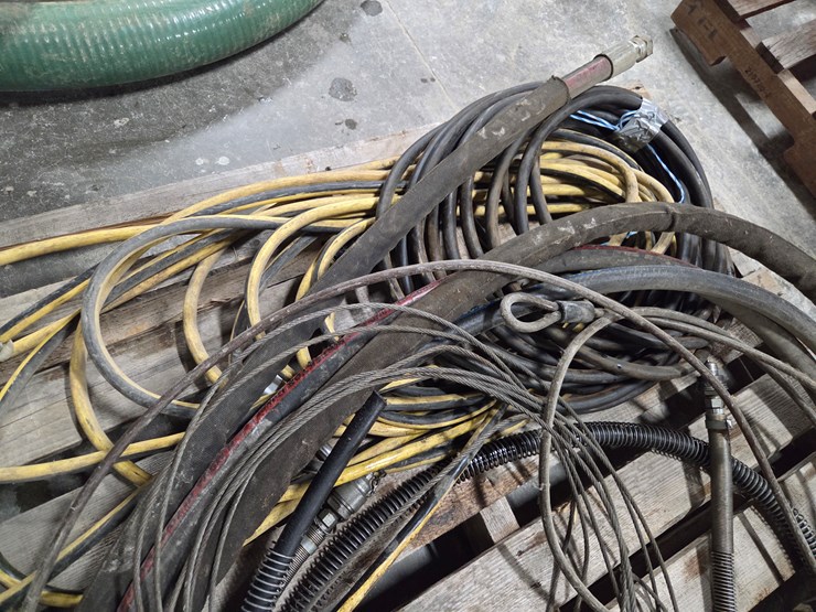 #5422-•-misc.-electrical-wires-and-hydraulic-hoses-image-2