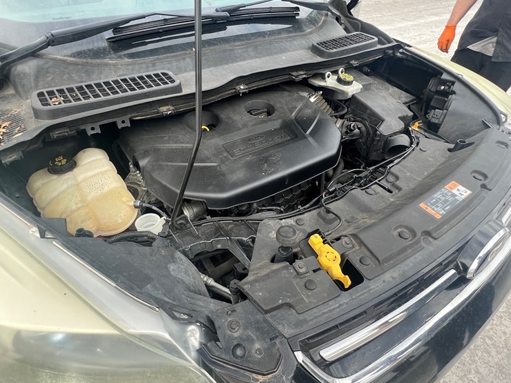 2014-ford-escape-titanium-image-29