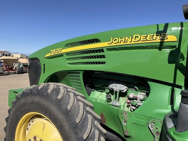 john-deere-7820-image-11