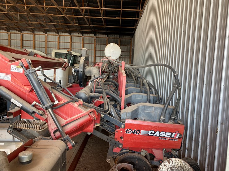 case-ih-1240-image-32