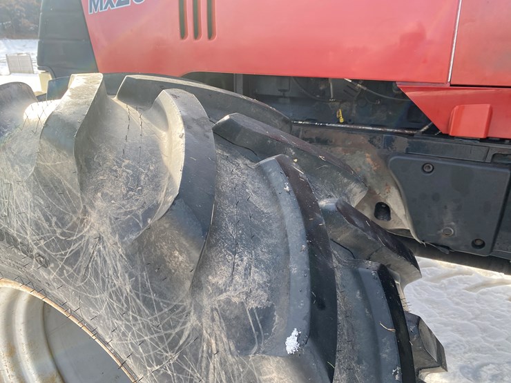 #120-•-2001-case-mx200-magnum-tractor-(colfax,-wi)-image-17