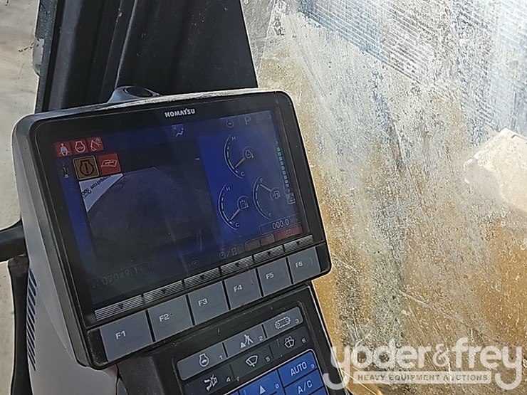 2017-komatsu-pc360-lc-11-image-60