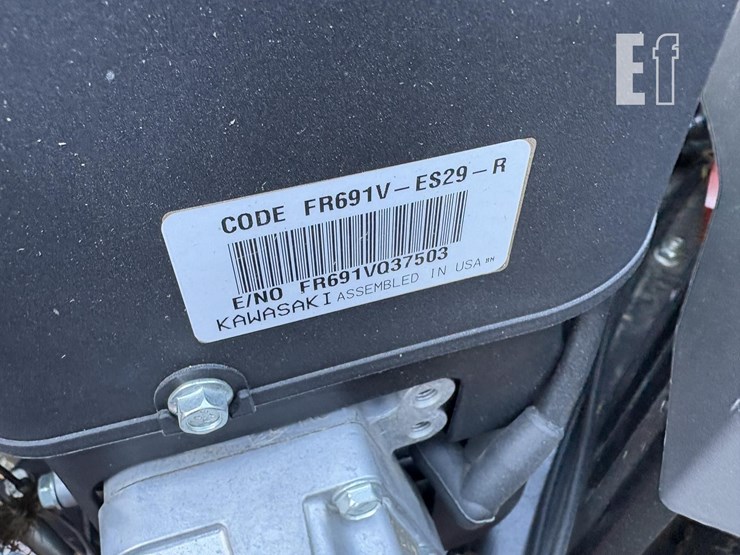 2022-husqvarna-48"-560-image-10