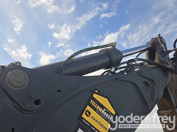 2018-deere-310sl-image-52