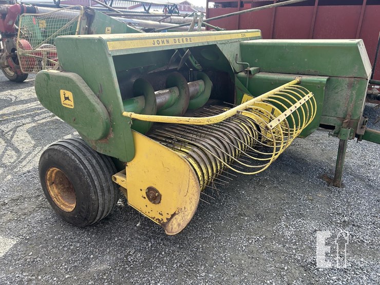 john-deere-336-image-1