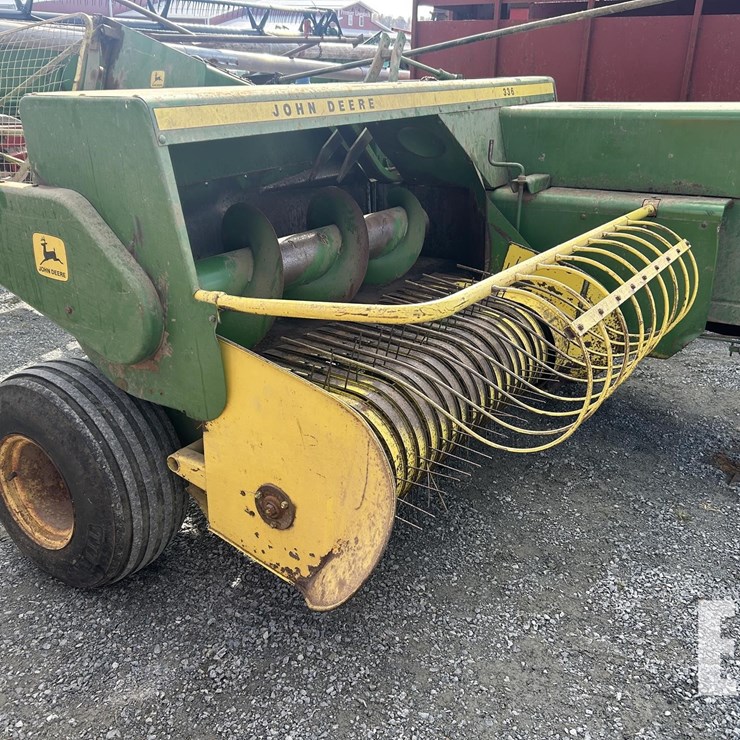 JOHN DEERE 336
