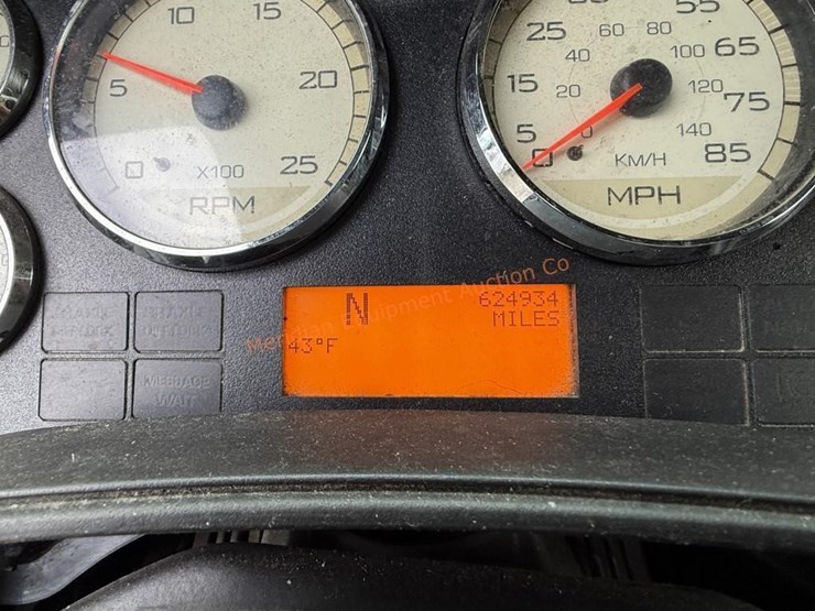 2017-international-prostar-image-56