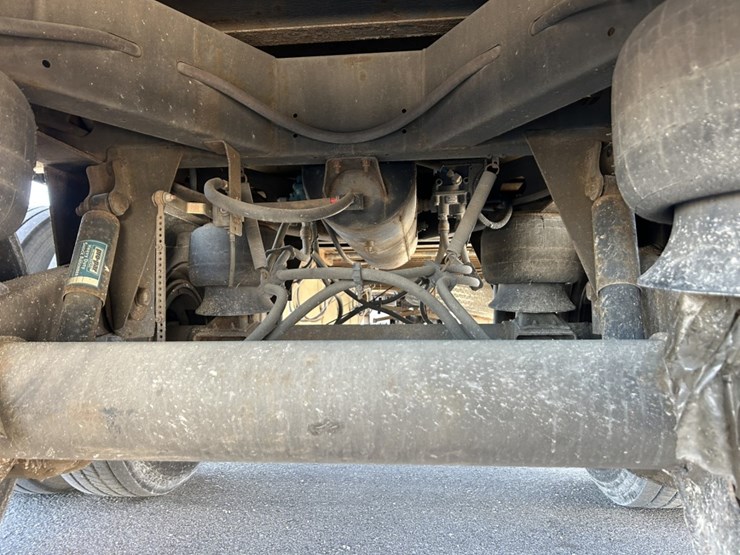 2014-utility-53'-image-33