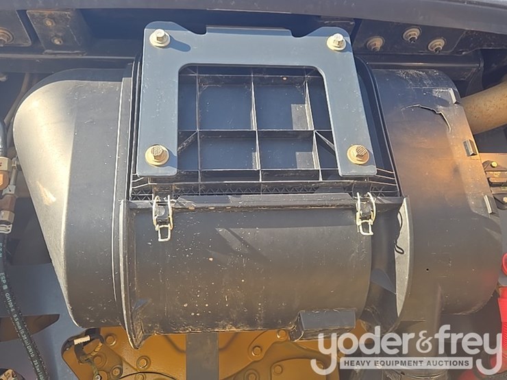 2021-deere-460e-image-66