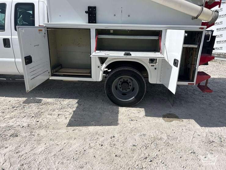 2016-ford-f550-image-19