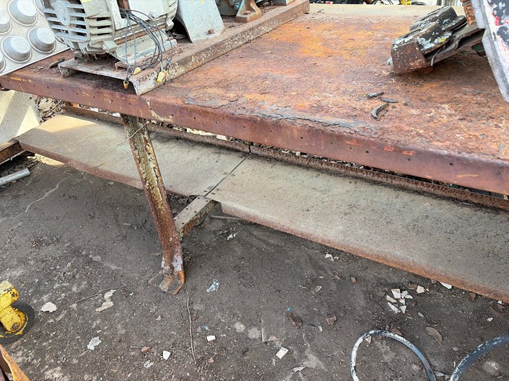 #65-•-8-foot-steel-workbench-image-2