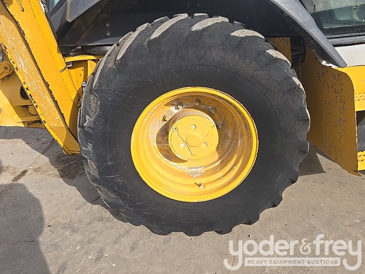 2018-deere-310sl-image-26