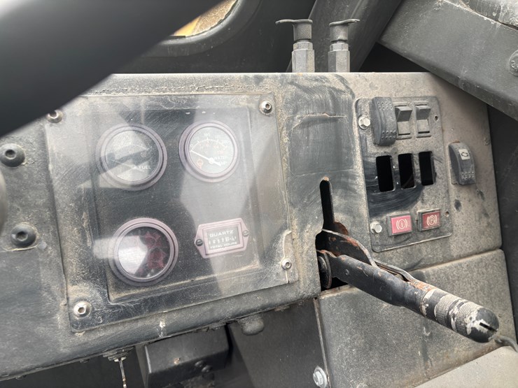 #2310-•-2004-gehl-rs8-telehandler-image-28