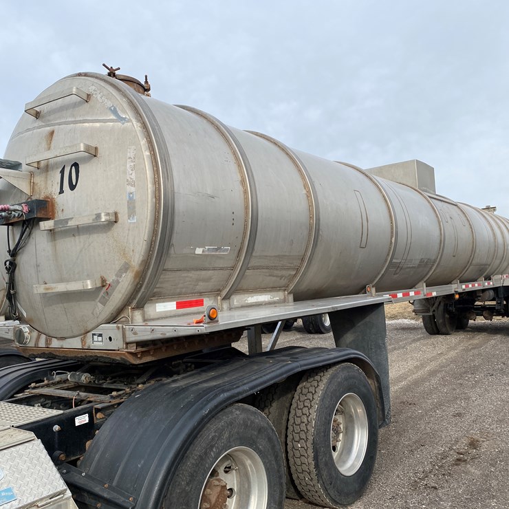 #500 • 2012 Northern 8,500 Gallon Semi Manure Tanker (Has WI Title) (Waupun, WI)