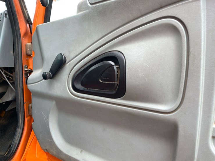 2003-international-durastar-4300-image-17