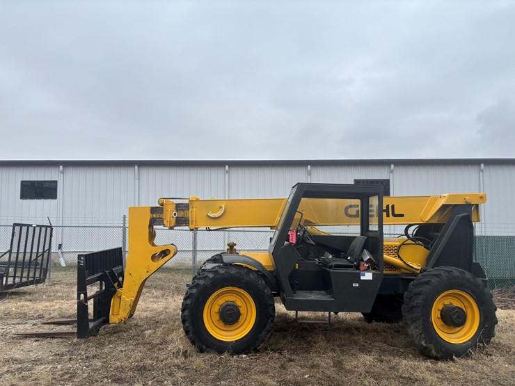 #2310-•-2004-gehl-rs8-telehandler-image-2