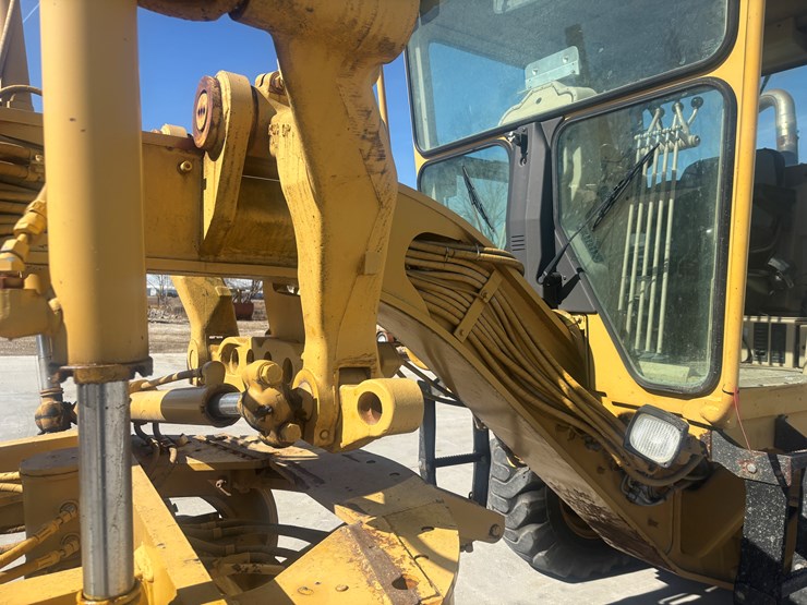 caterpillar-140h-vhp-image-64