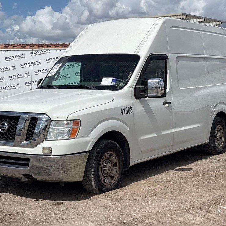 2013 NISSAN NV2500HD