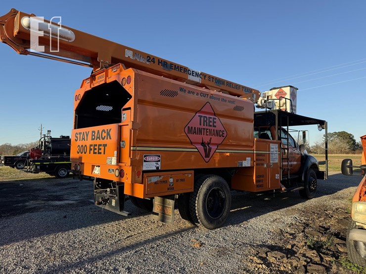 2010-ford-f750-image-3