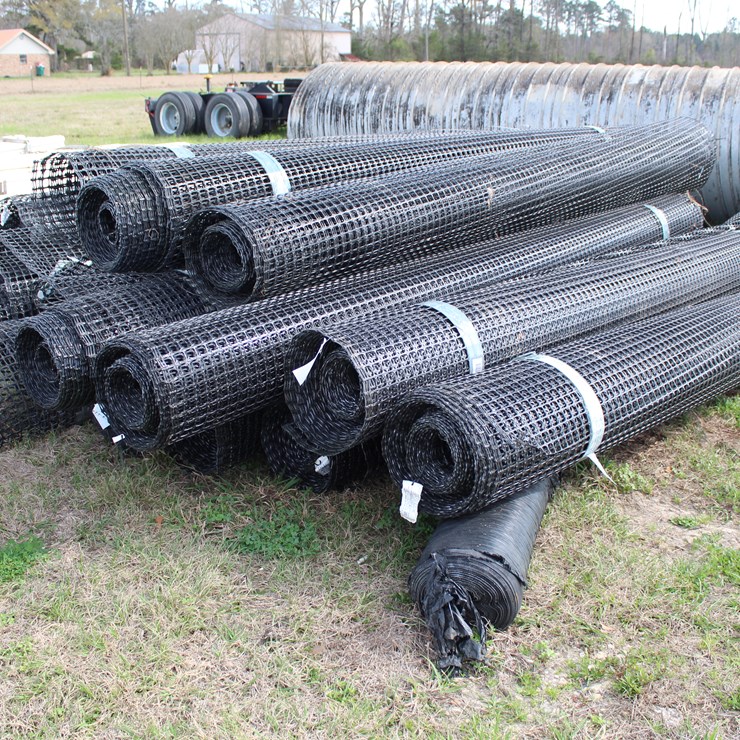 #34280 • BASELOK POLYPROPLENE BLACK FENCING