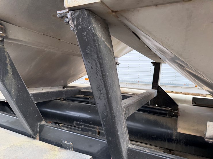 #40961-•-2011-magnolia-/-adams-t/a-fertilizer-tender-trailer-image-62