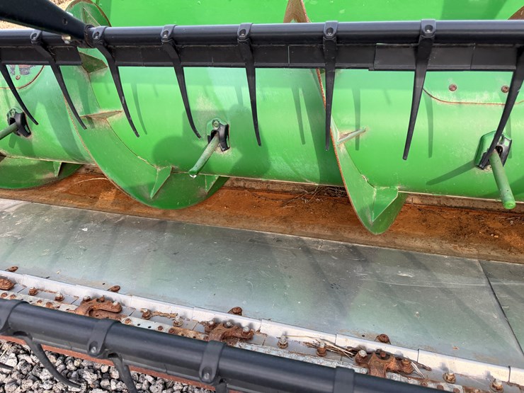 john-deere-630f-image-27