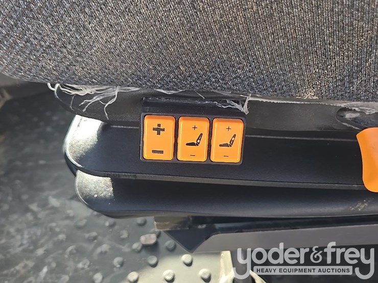 2014-volvo-l150h-image-83