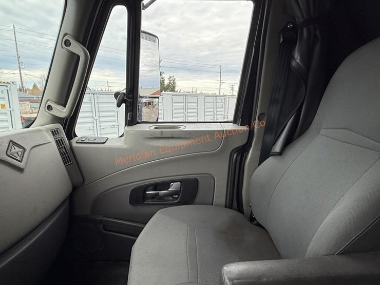 2017-international-prostar-image-59