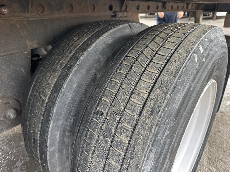 2015-utility-53'-image-26