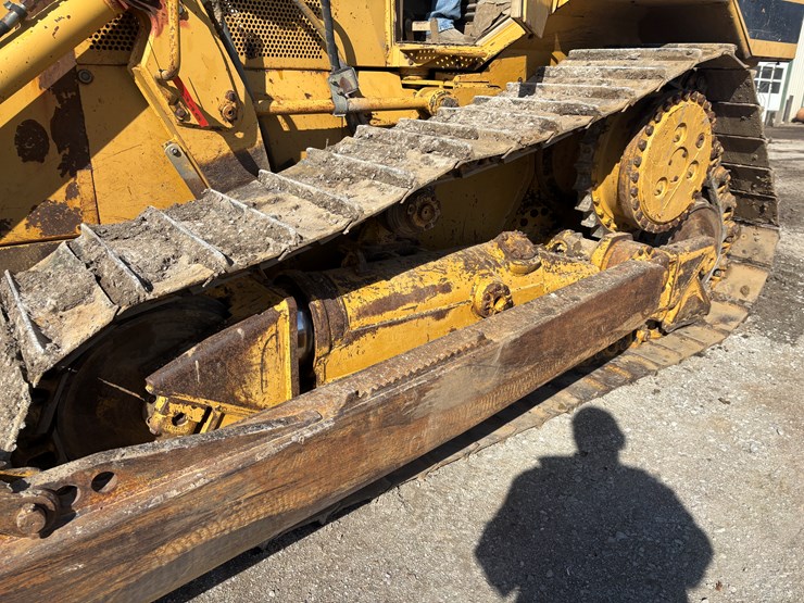 caterpillar-d6m-image-48