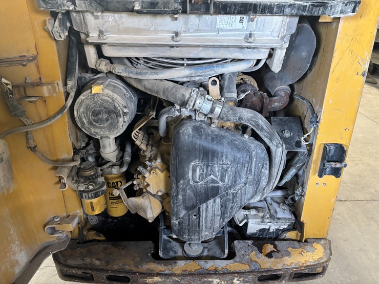 2013-caterpillar-226b3-image-20