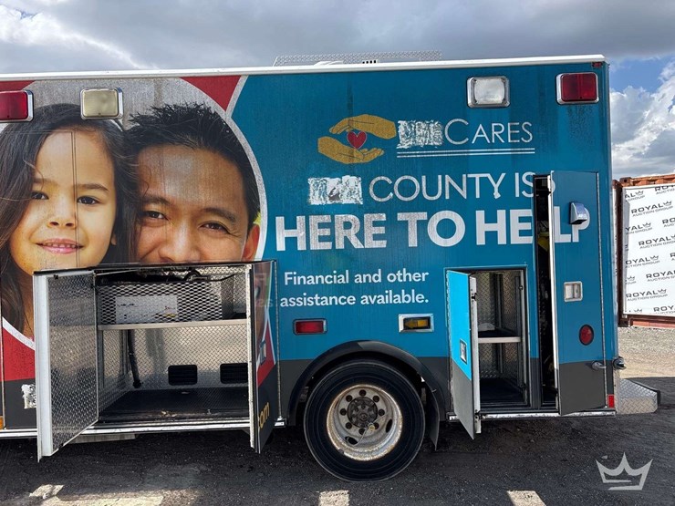 2003-freightliner-fl60-image-25