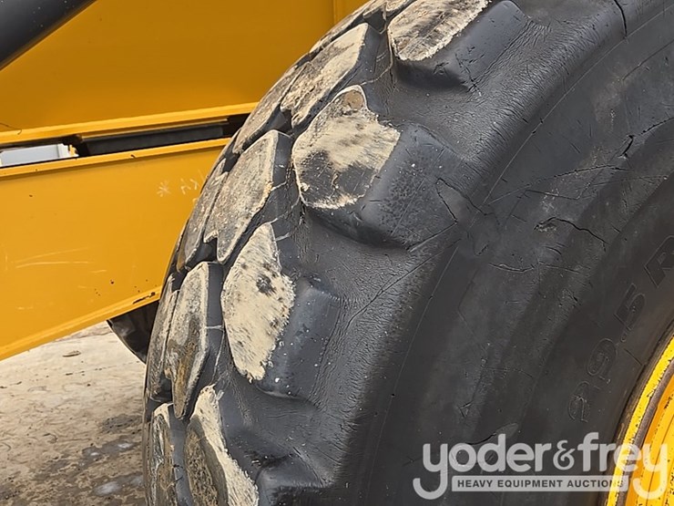 2019-deere-460e-image-12