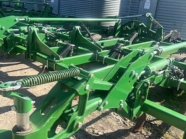 2022-john-deere-52-image-145