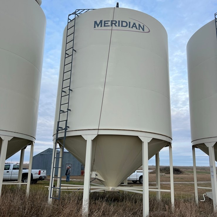 Lot 45. 3,000 bu. Meridian hopper bin