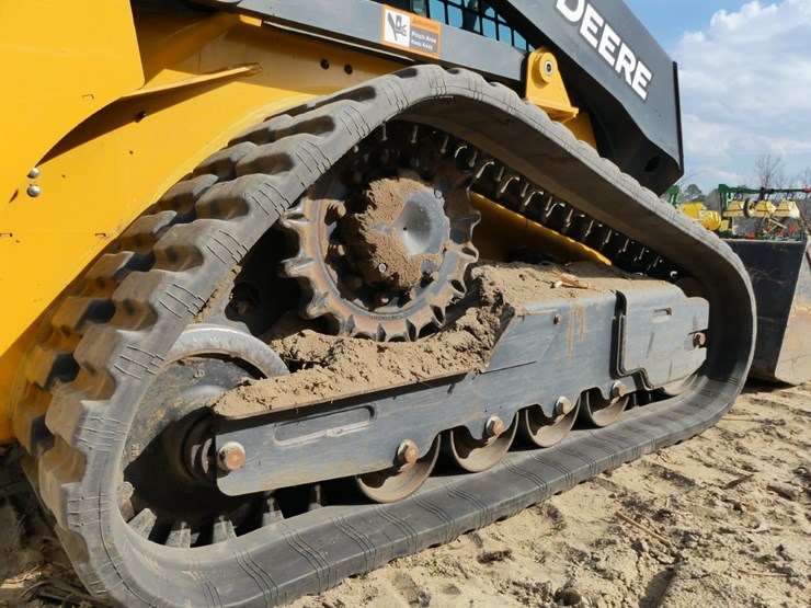 2023-deere-317g-image-5