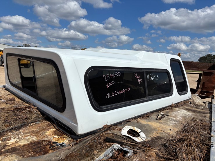 #1716-•-small-truck-camper-shell-image-3