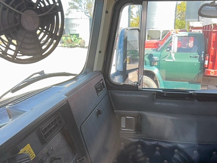 1990-kenworth-t600-image-184