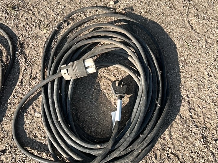 80-foot-220-cord,-nice-shape-image-10
