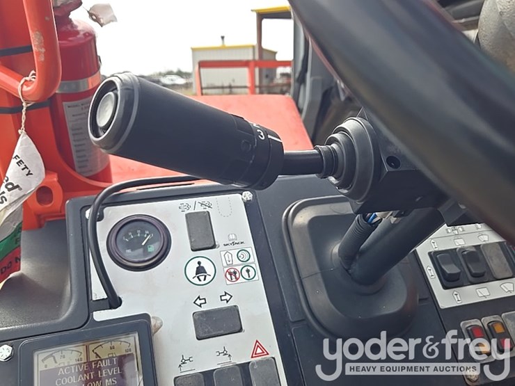 2017-skyjack-sj843th-image-78