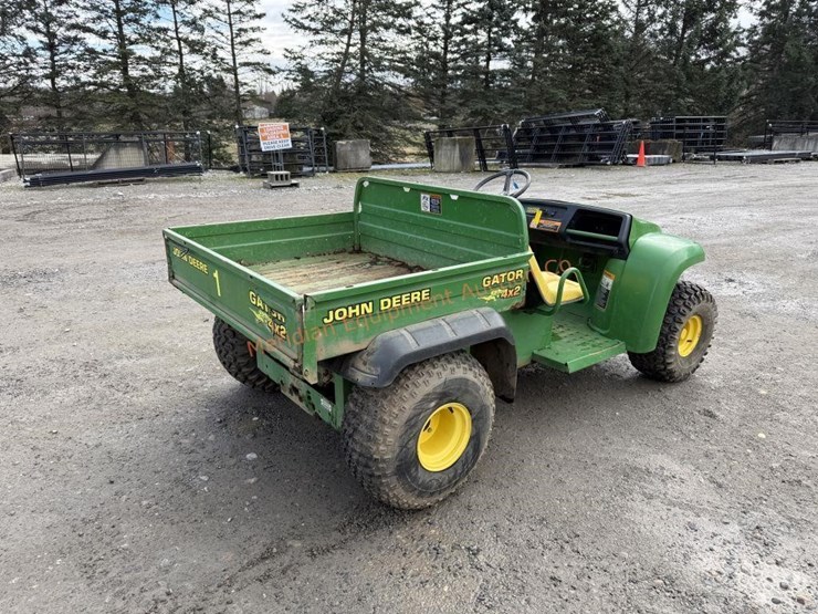 john-deere-gator-image-6