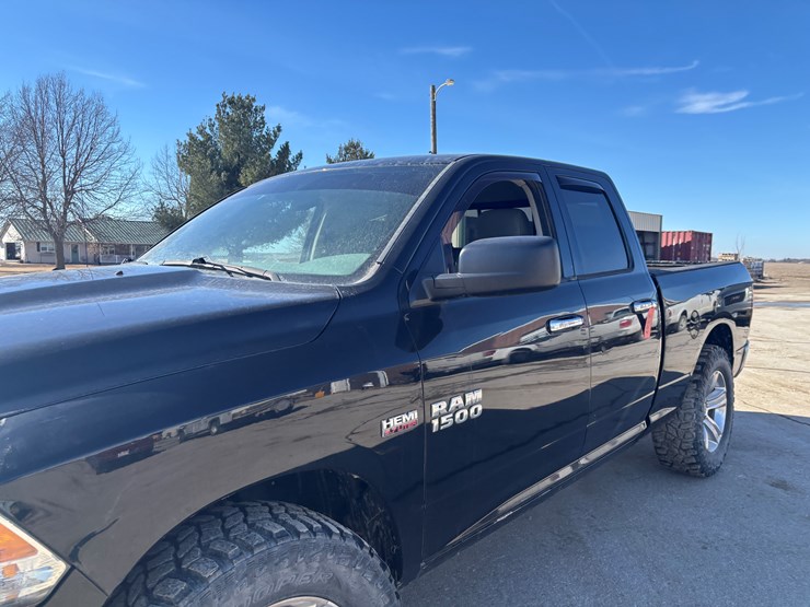 2014-dodge-1500-image-9