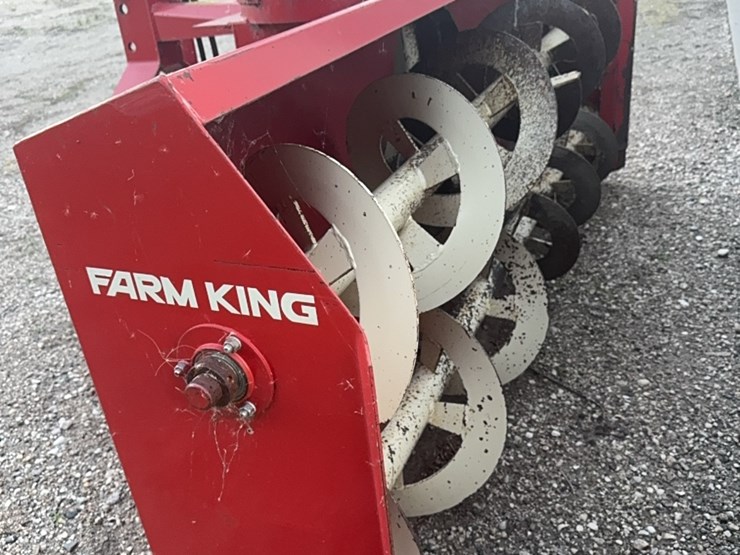 farm-king-twin-auger-two-stage-snowblower,-540-pto,-hydraulic-shoot-image-10