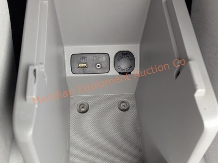 2013-subaru-forester-image-15