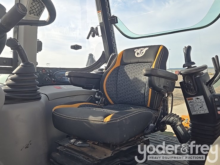 2022-case-590sn-image-74