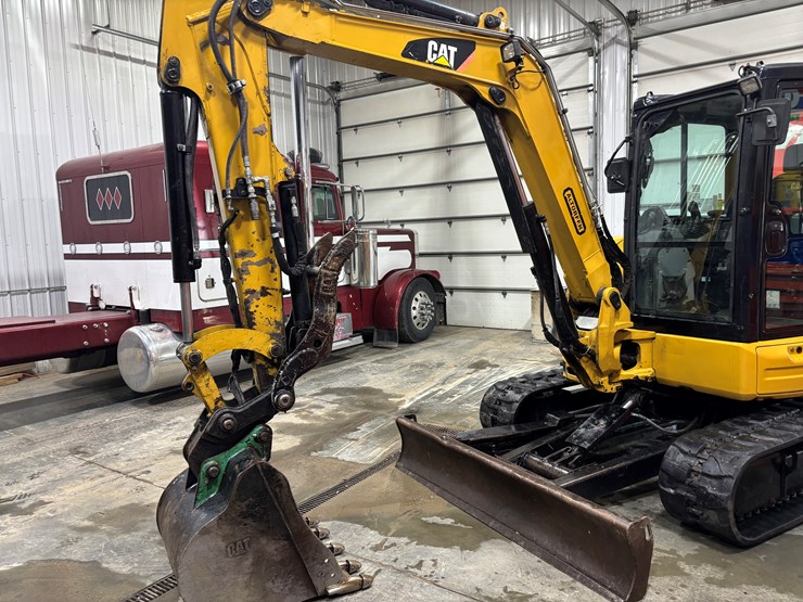 caterpillar-305-image-8