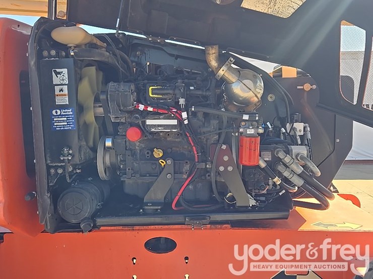 2017-jlg-600aj-image-55